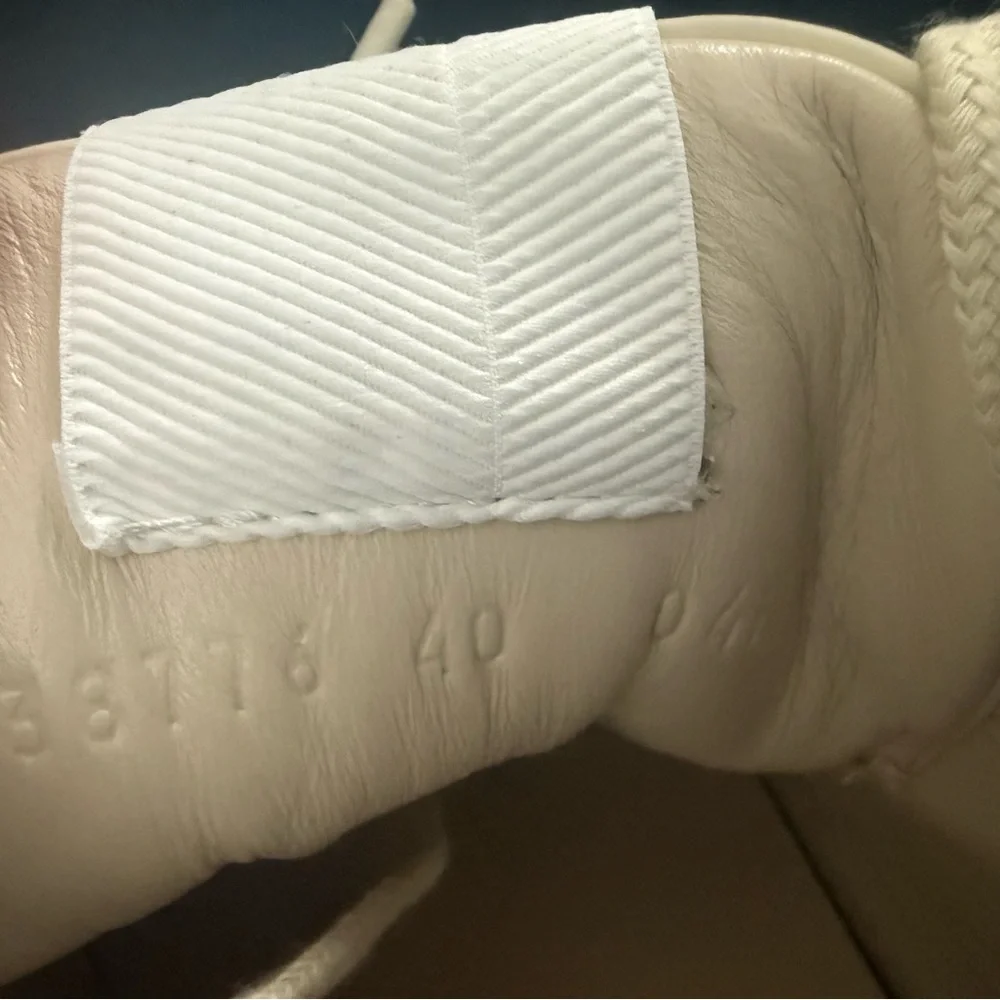 Brand New Gucci(WMNS) Gucci Kawaii Rhyton Leather Sneakers 'Cream White' Size 10